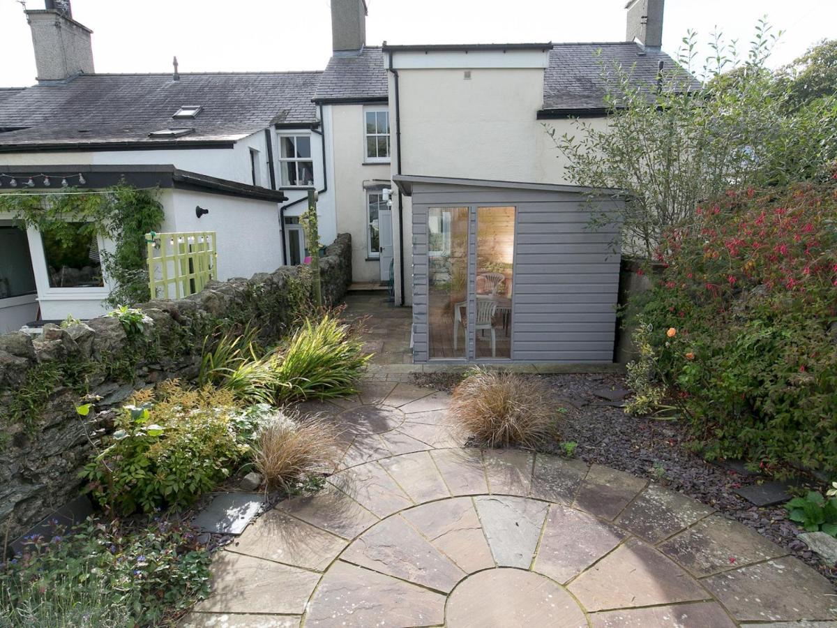 Pass The Keys Comfortable Stone Built Cottage In Menai Bridge Exterior photo