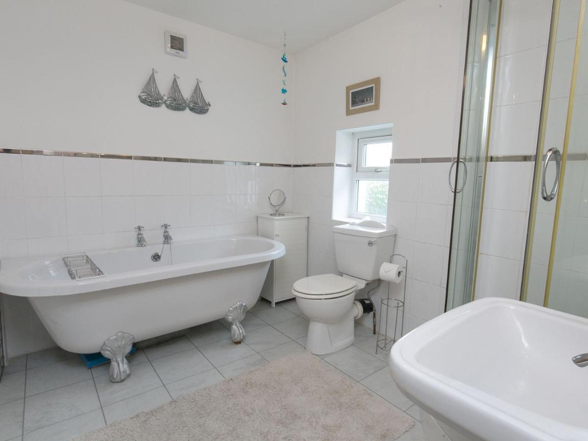 Pass The Keys Comfortable Stone Built Cottage In Menai Bridge Exterior photo